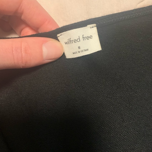 Aritzia zenith long sleeve - Picture 3 of 6